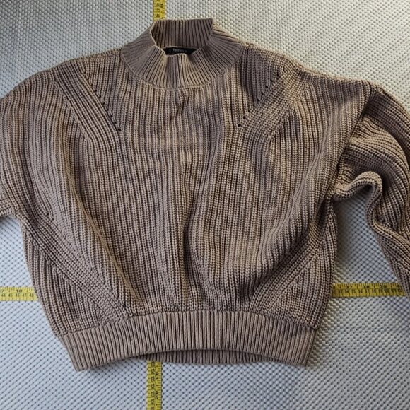 Women's M Sweater Cropped Long Sleeved Brown Cable Knit Forever 21 - Picture 3 of 10